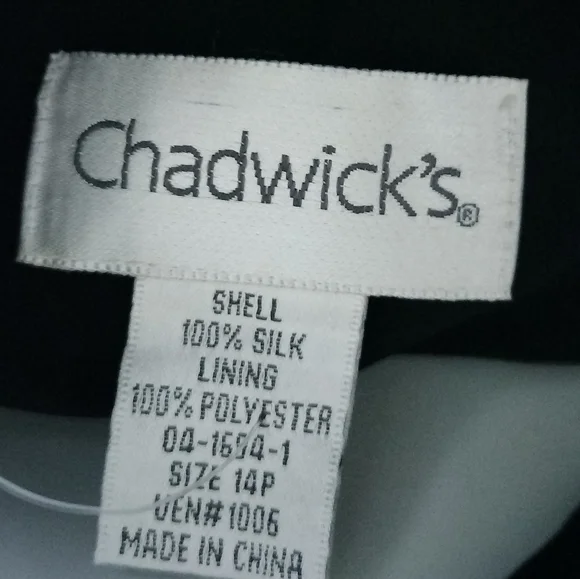 Silk halter-back gown - Picture 8 of 9